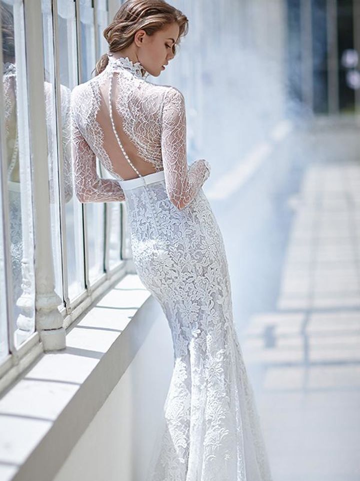 Can't wear nice dress with flat chest? Backless dress is too exposed to wear?  Nonexistent - Tina Bridal